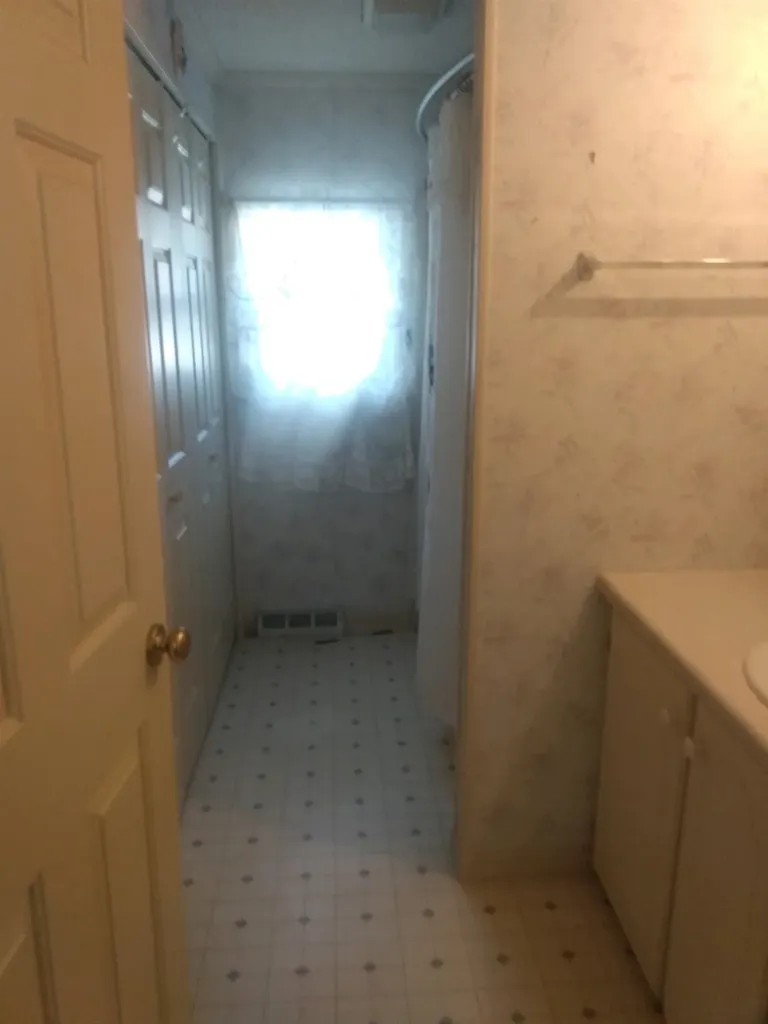 5 Parker Avenue Raymond NH 03077