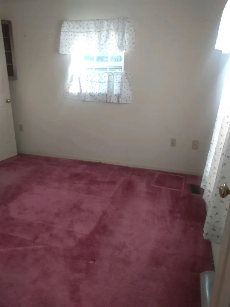 5 Parker Avenue Raymond NH 03077