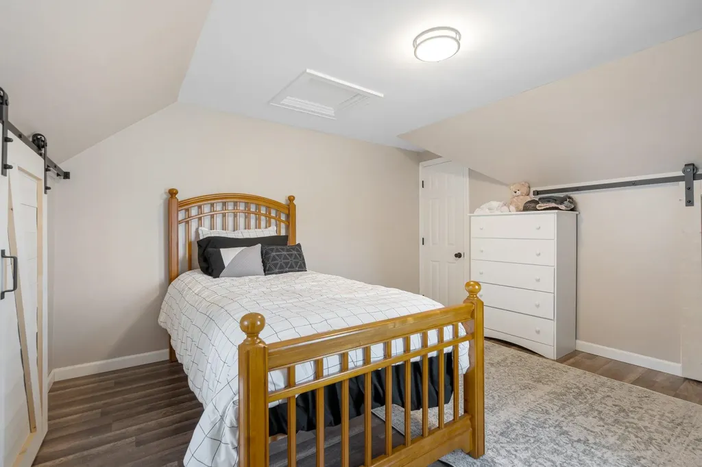 132 Mammoth Road Manchester NH 03109