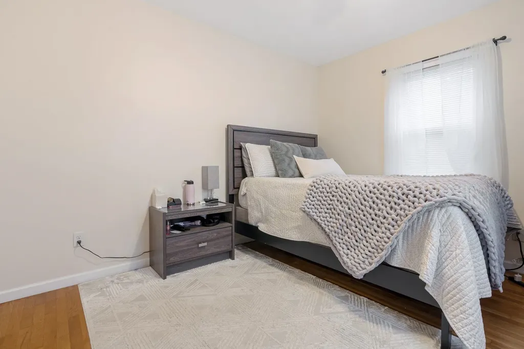 132 Mammoth Road Manchester NH 03109