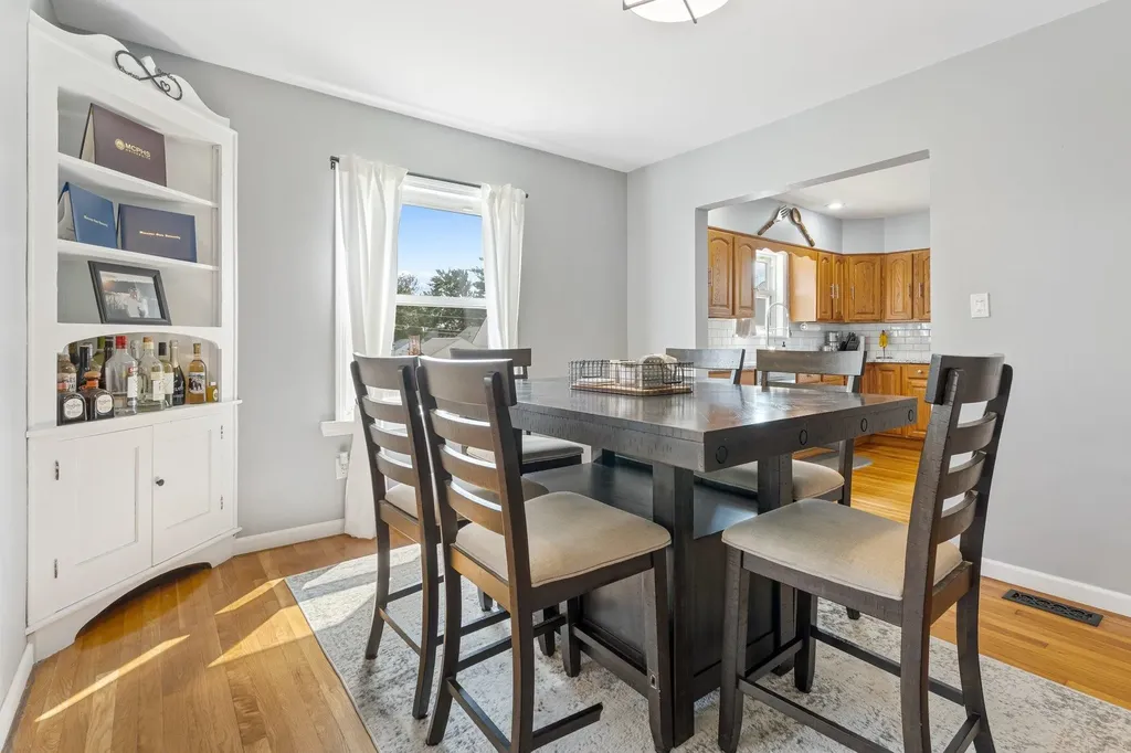 132 Mammoth Road Manchester NH 03109