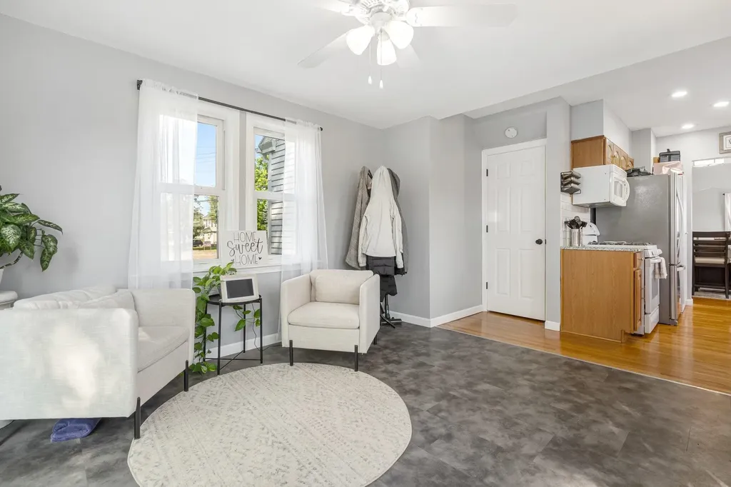 132 Mammoth Road Manchester NH 03109