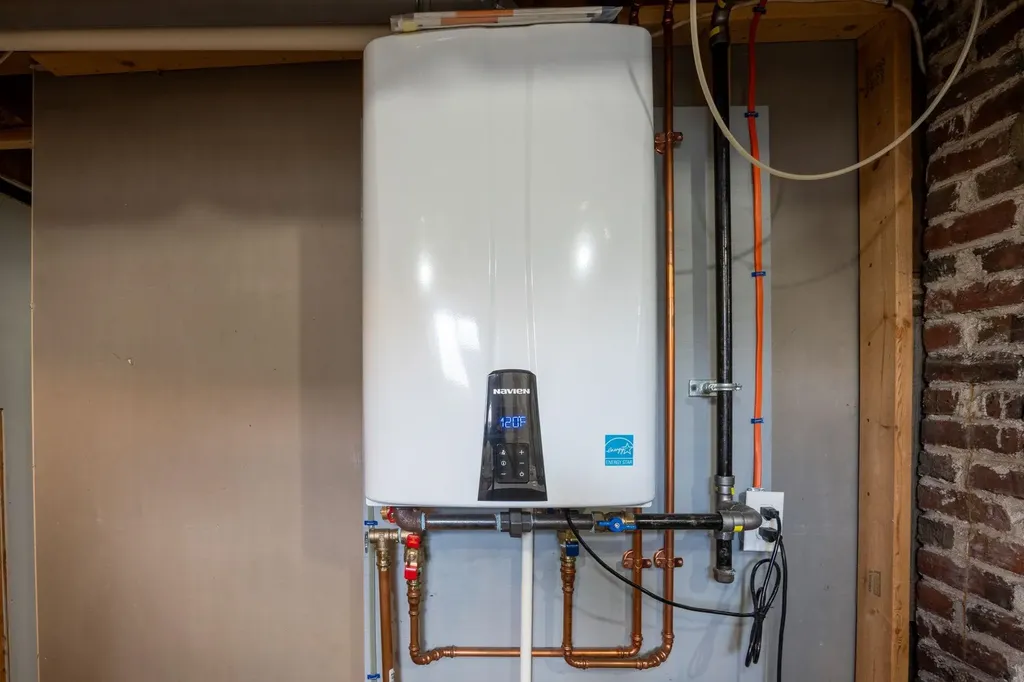 132 Mammoth Road Manchester NH 03109