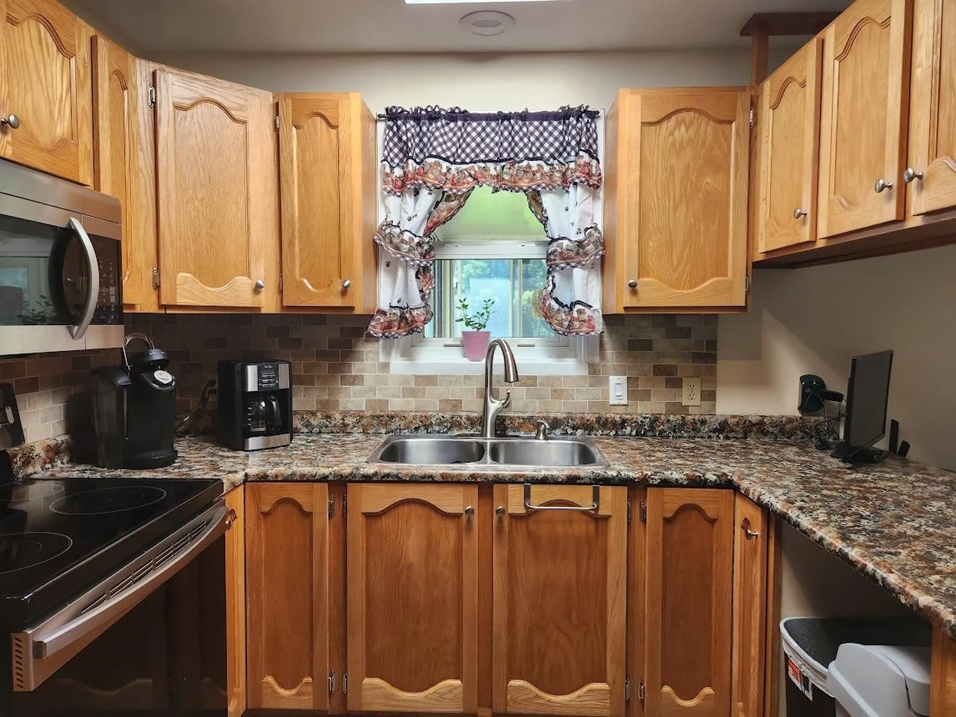 4117 U.s. Route 2 Marshfield VT 05658