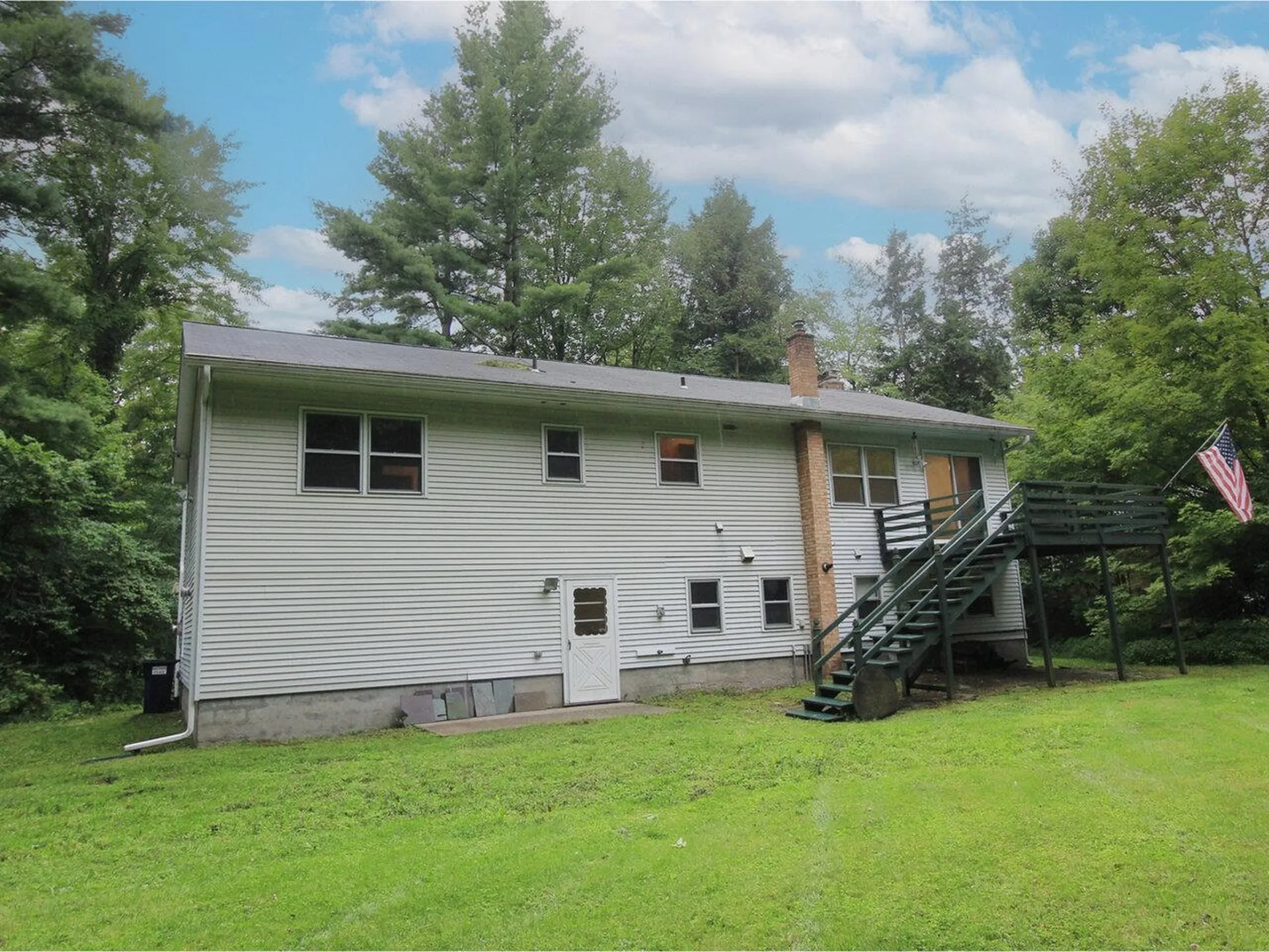 61 Woodbine Road Shelburne VT 05482