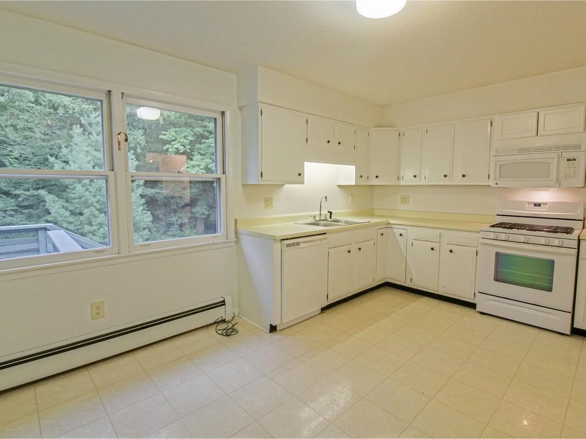 61 Woodbine Road Shelburne VT 05482