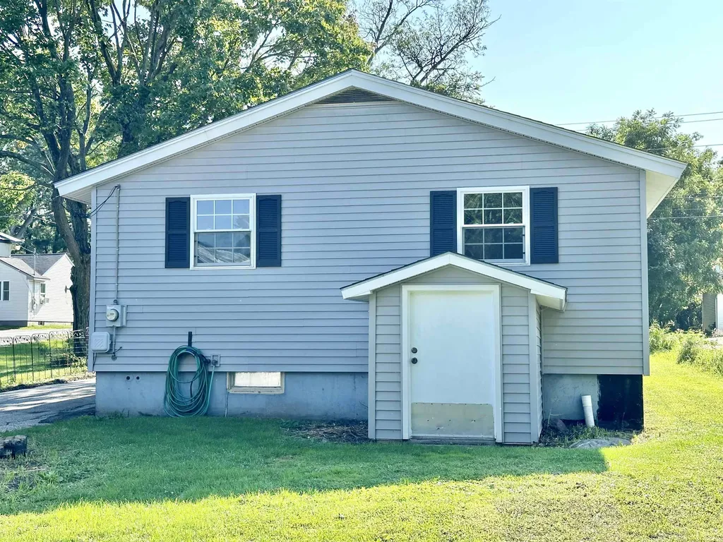 24 Huntington Street St. Albans City VT 05478