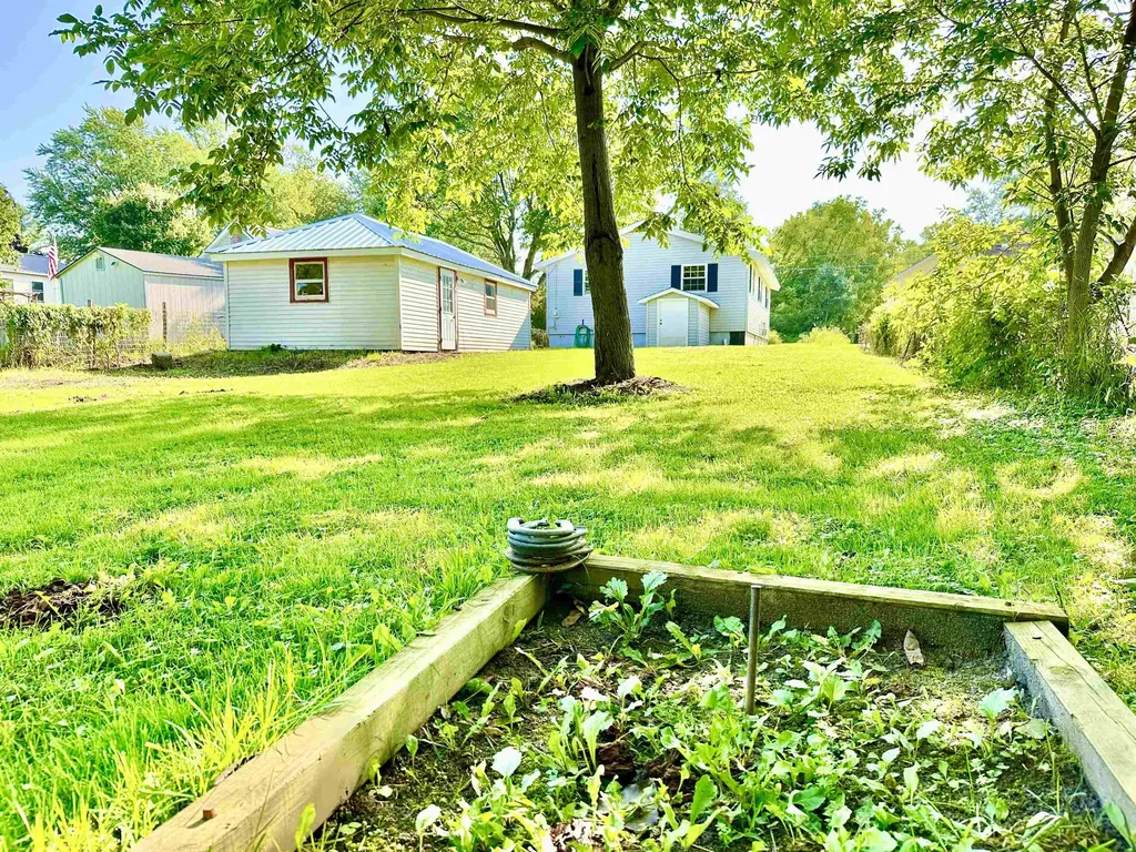 24 Huntington Street St. Albans City VT 05478