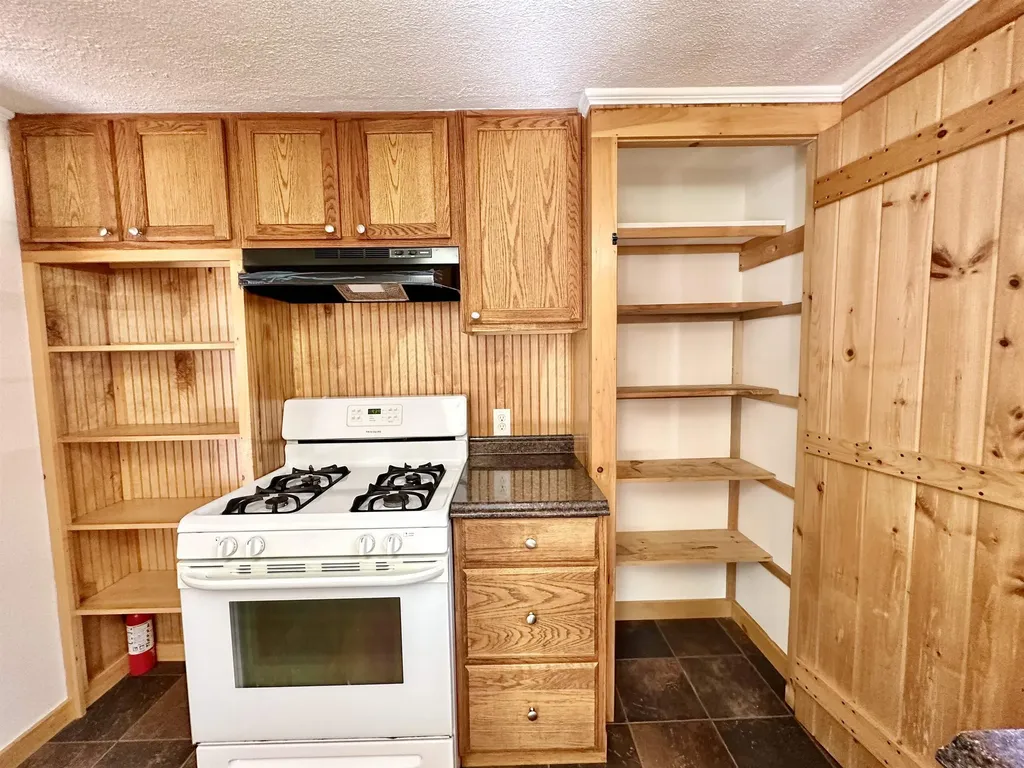 24 Huntington Street St. Albans City VT 05478