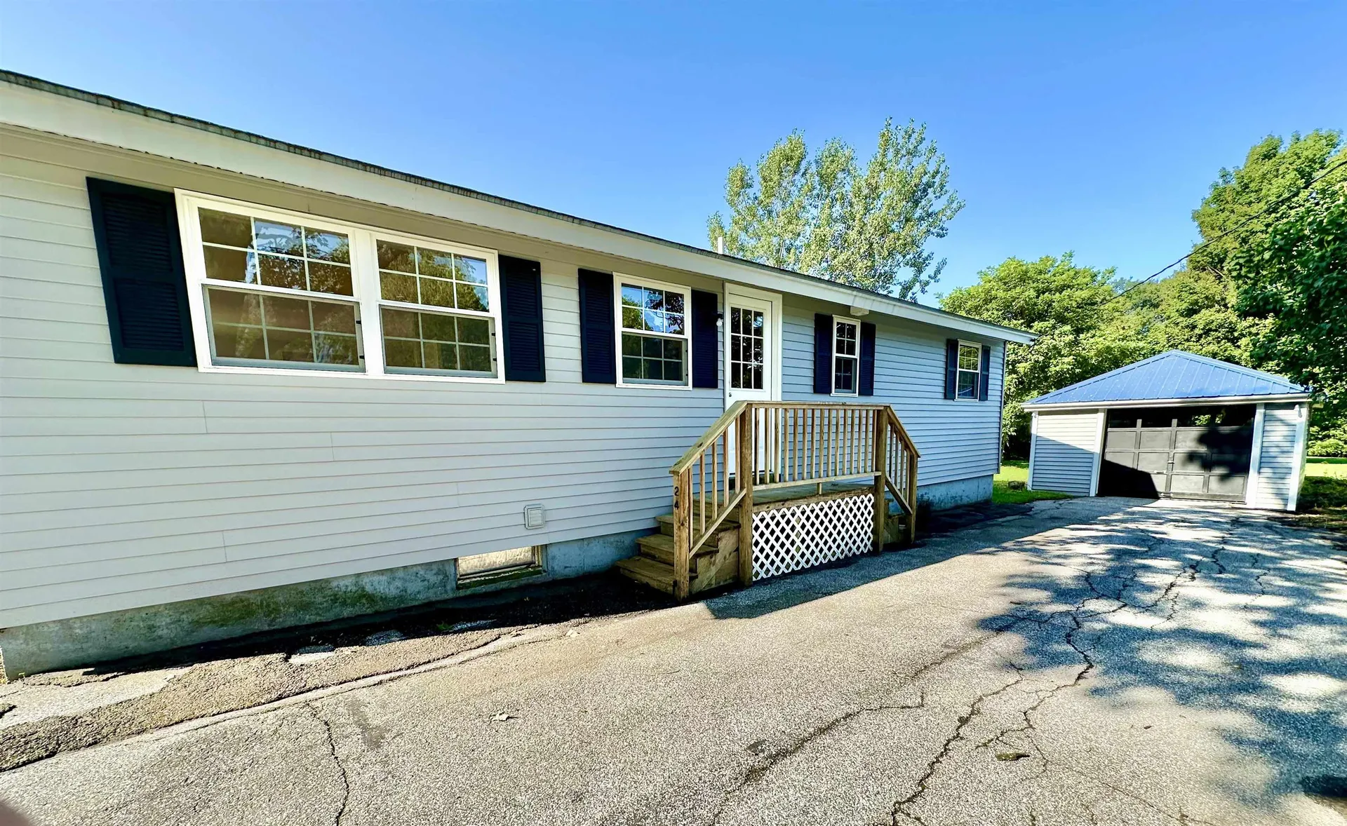 24 Huntington Street St. Albans City VT 05478