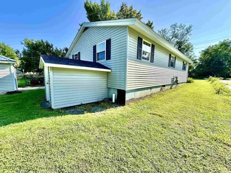 24 Huntington Street St. Albans City VT 05478