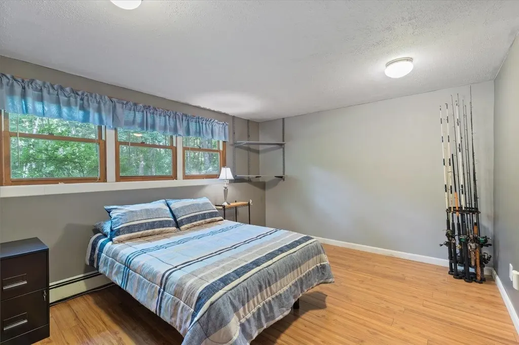 42 Gaita Drive Derry NH 03038