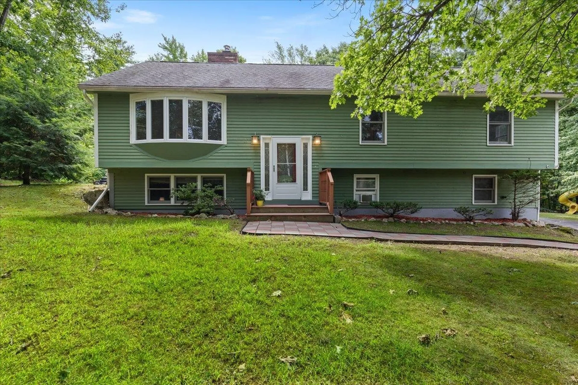 42 Gaita Drive Derry NH 03038