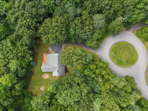 42 Gaita Drive Derry NH 03038