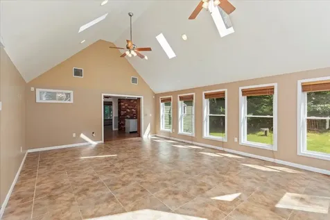 42 Gaita Drive Derry NH 03038