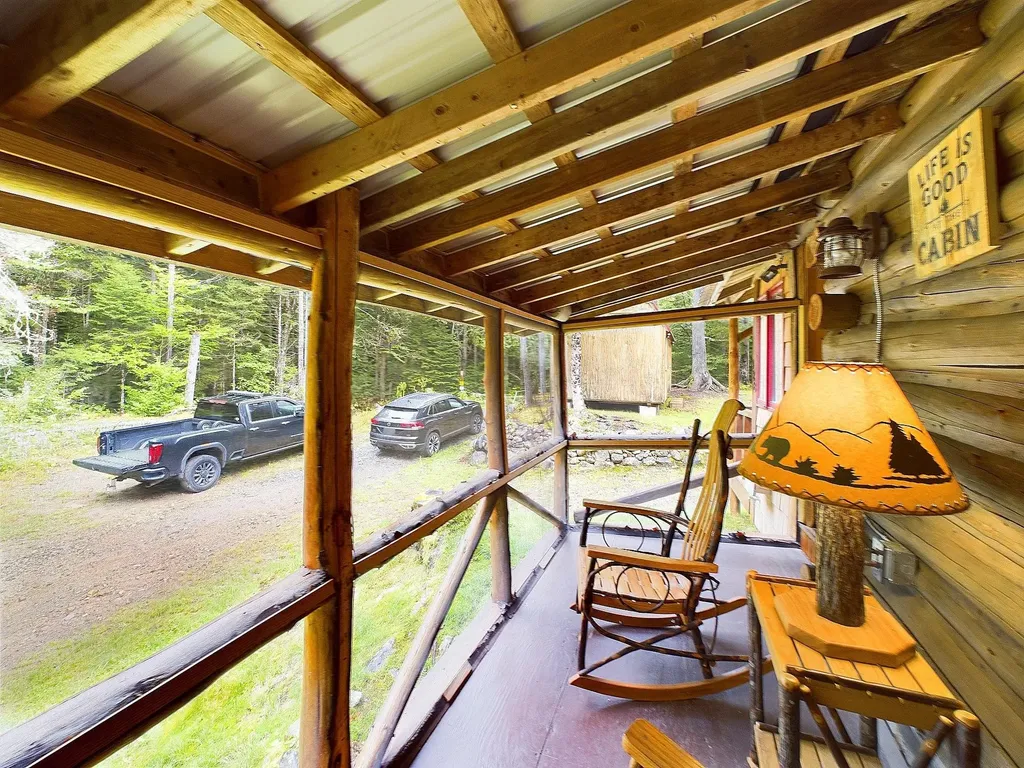 928 Bog Road Stratford NH 03590