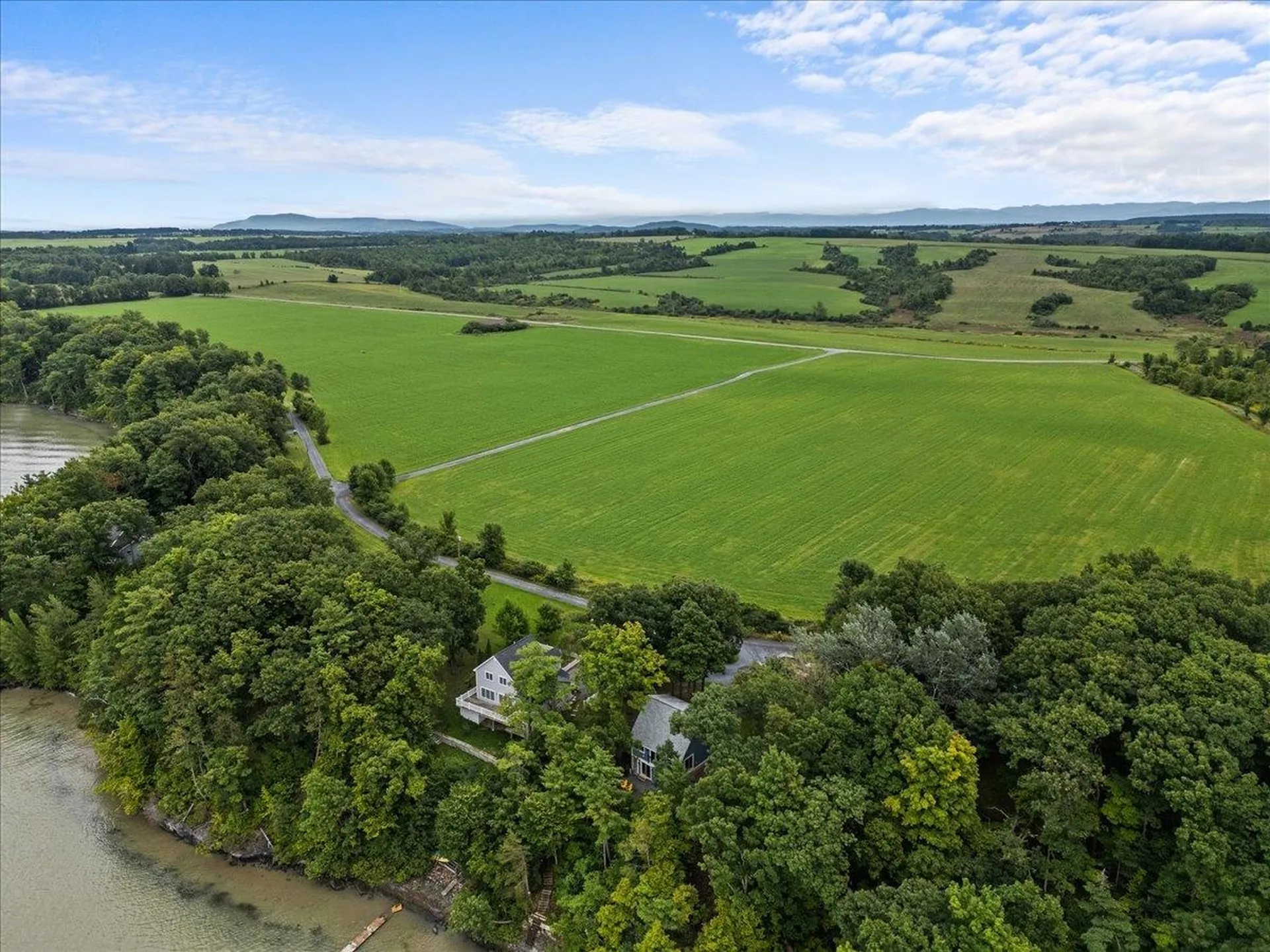 628 Delong Lane Shoreham VT 05734