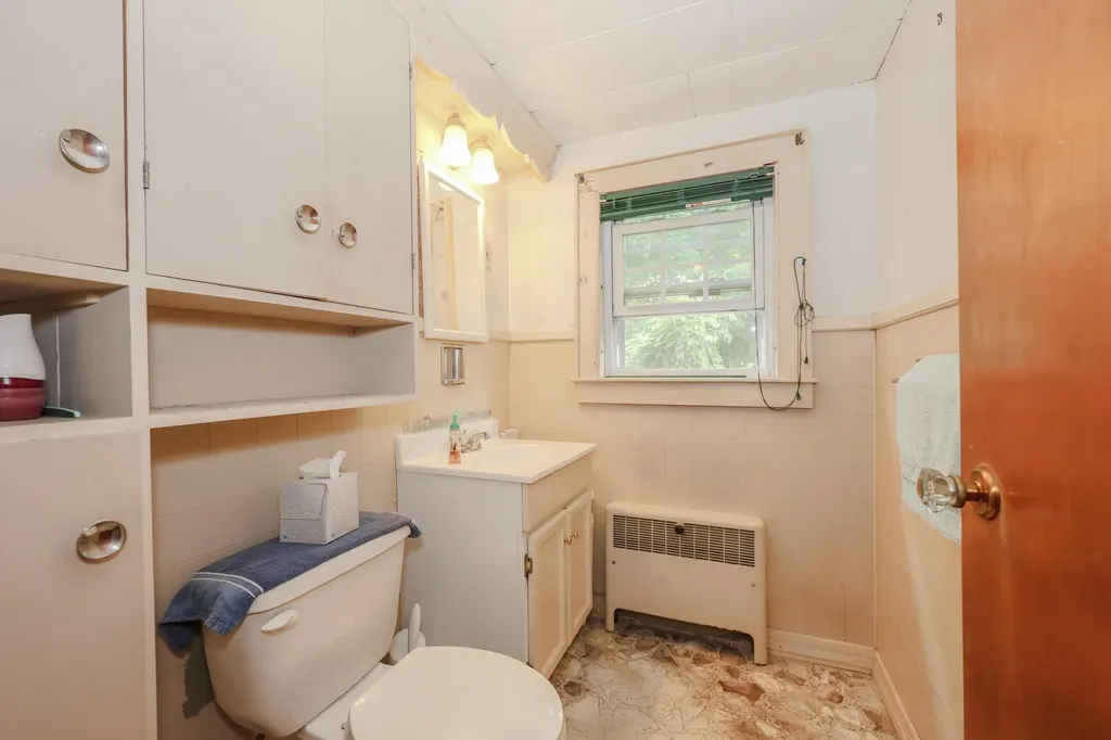 369 Lowell Street Manchester NH 03104
