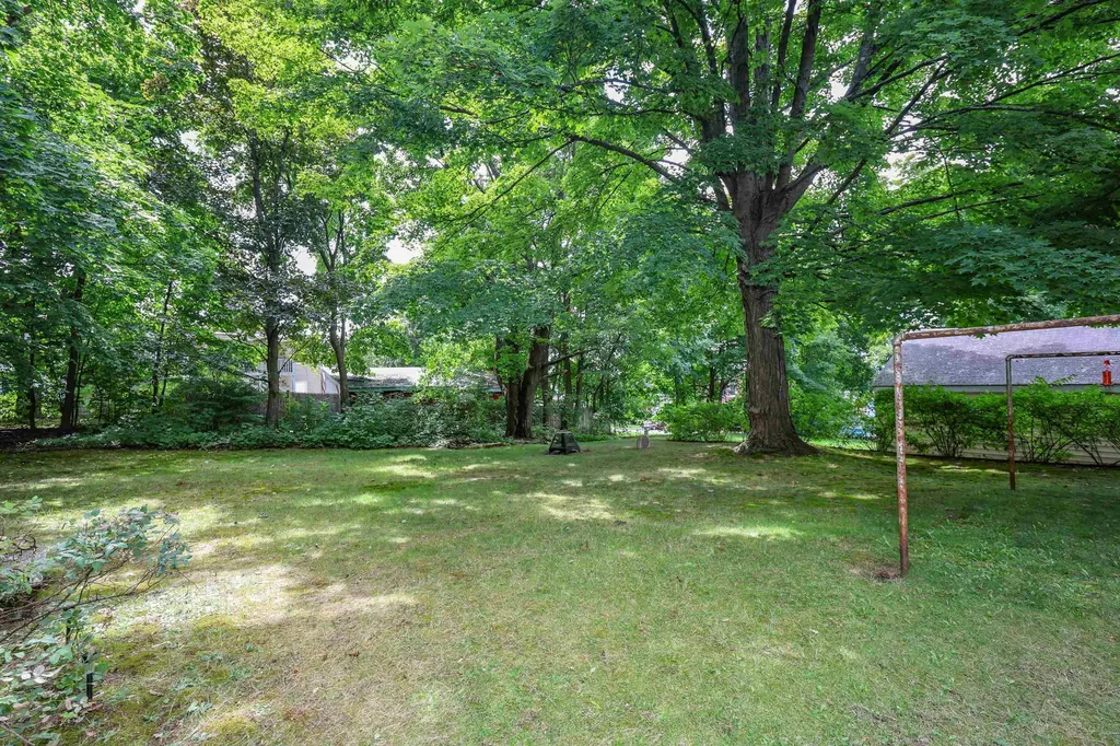 369 Lowell Street Manchester NH 03104