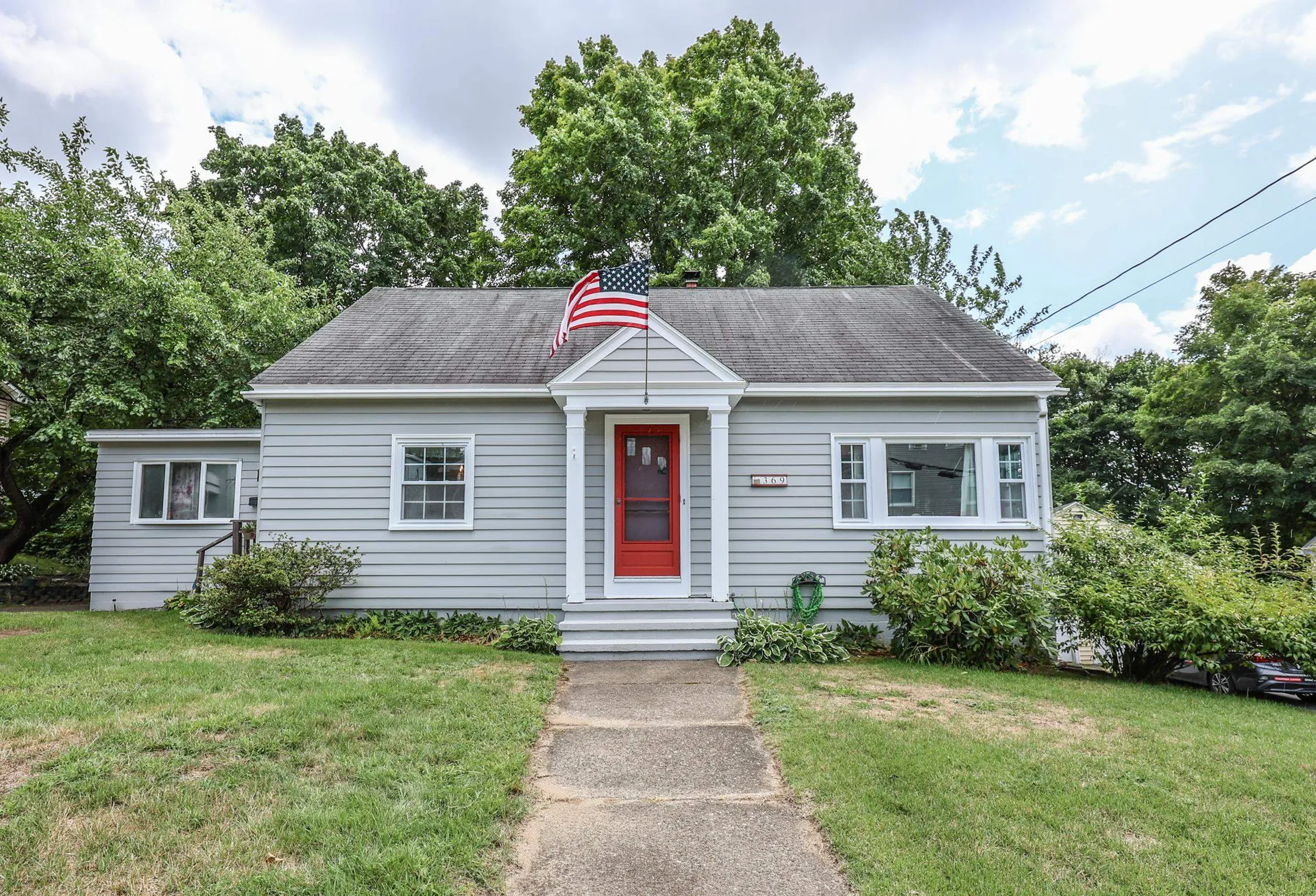 369 Lowell Street Manchester NH 03104