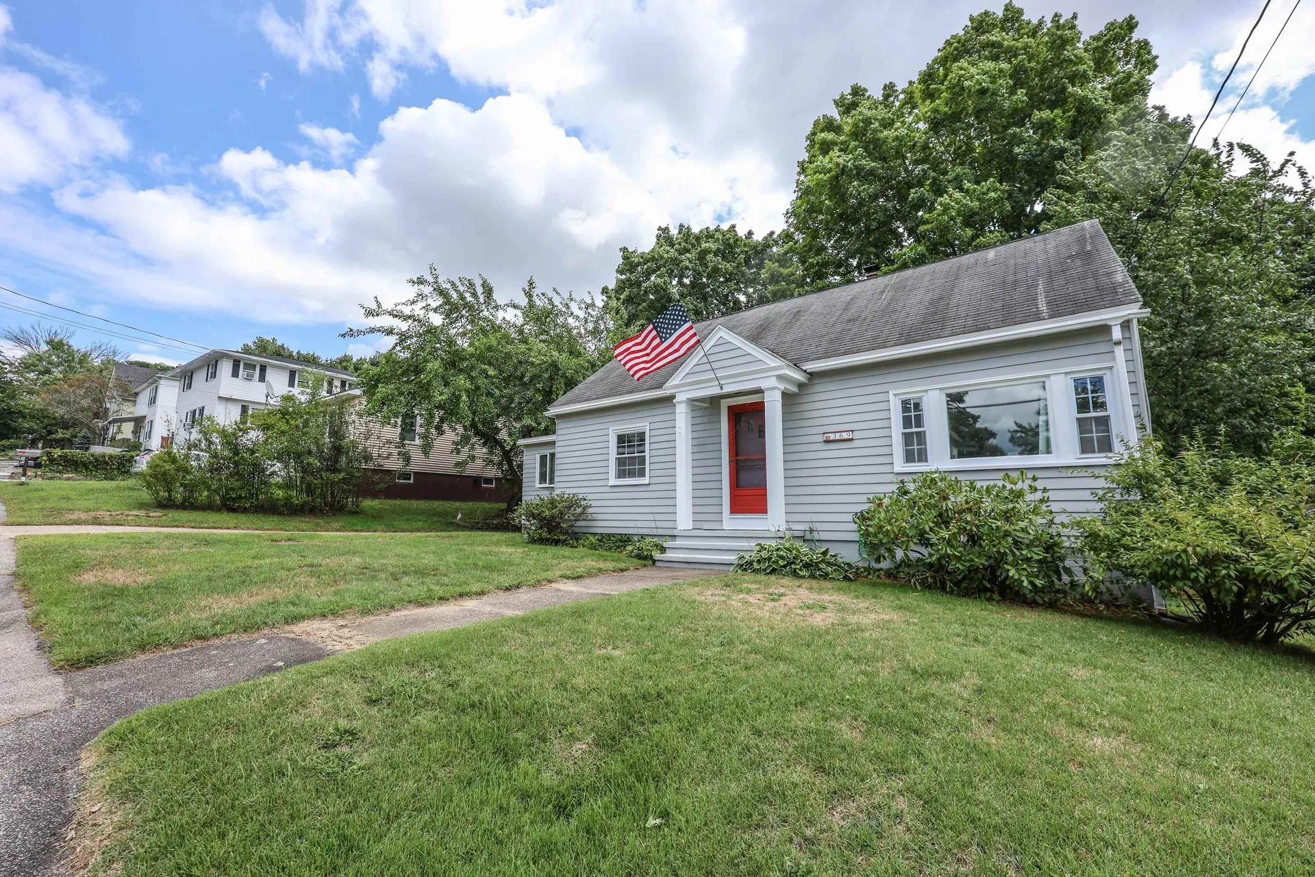 369 Lowell Street Manchester NH 03104