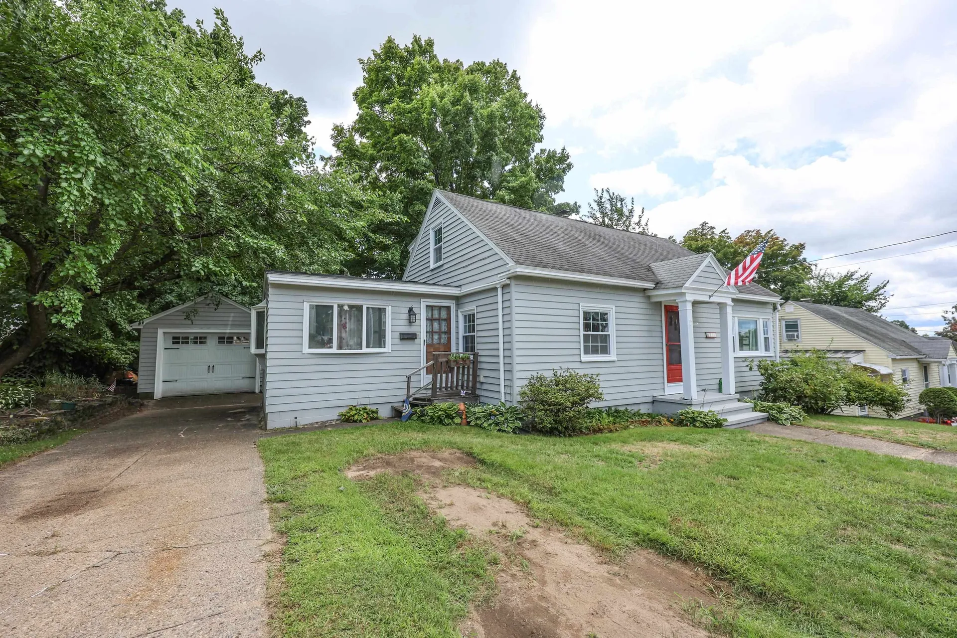 369 Lowell Street Manchester NH 03104