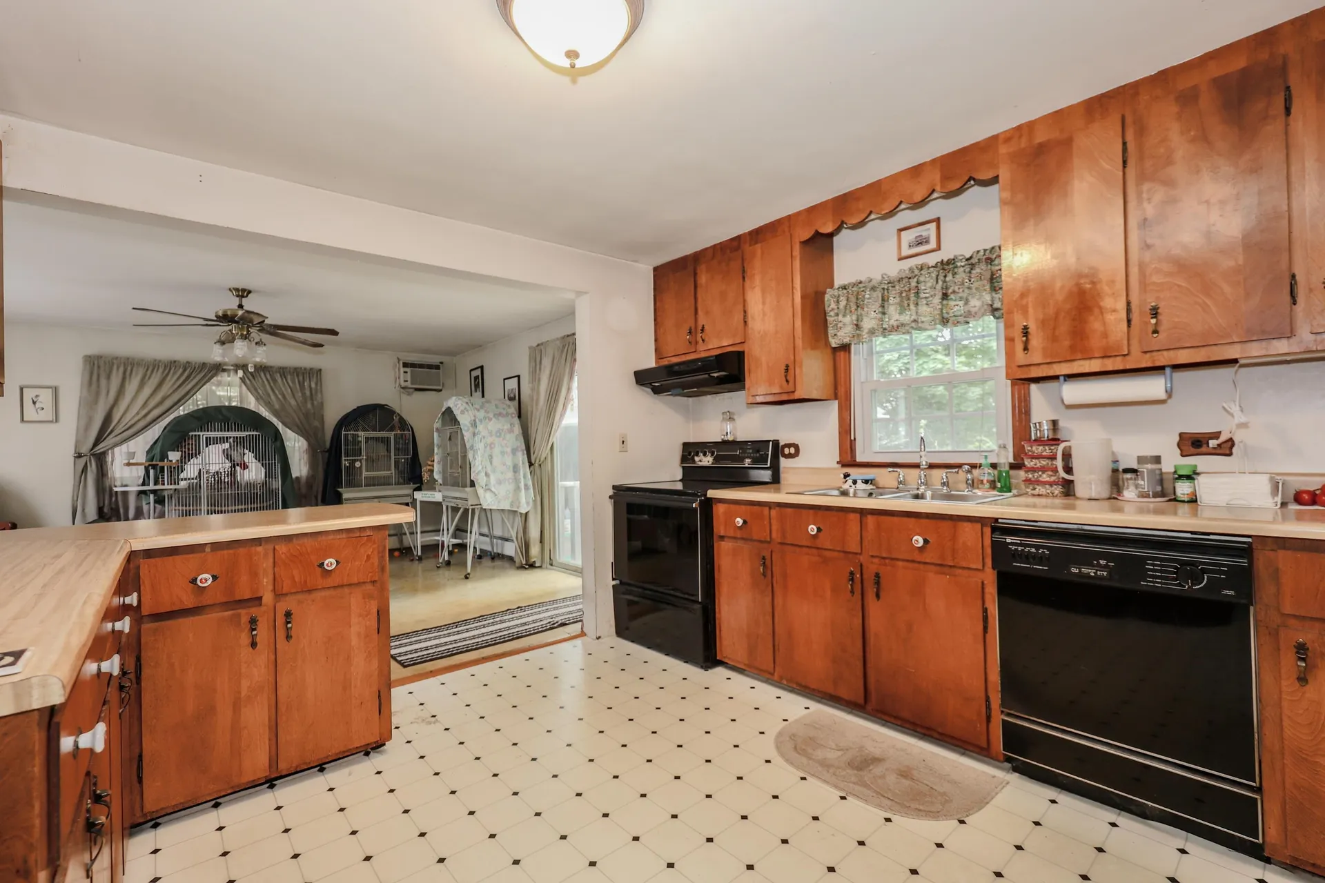 369 Lowell Street Manchester NH 03104