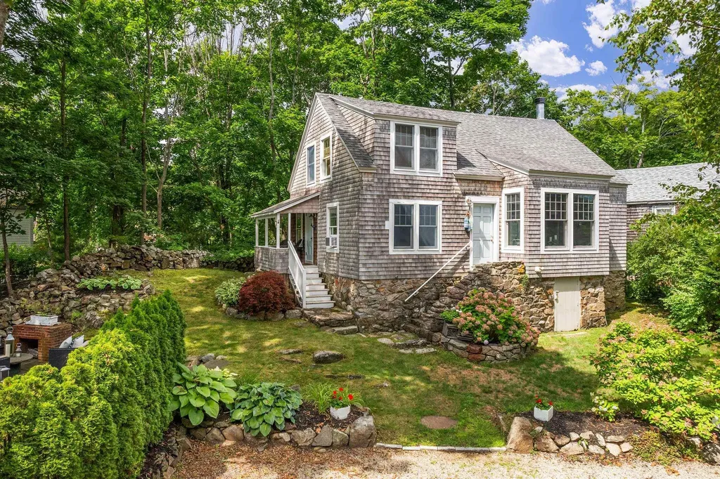 19 Woodbury Lane Ogunquit ME 03907
