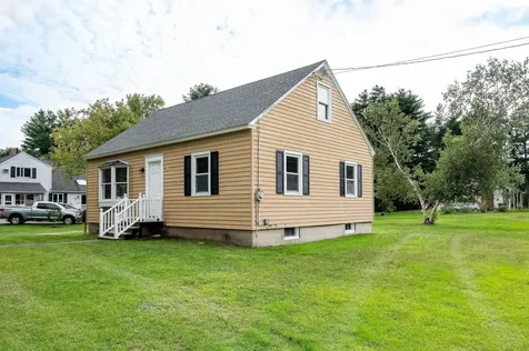 48 Old Rochester Road Dover NH 03820