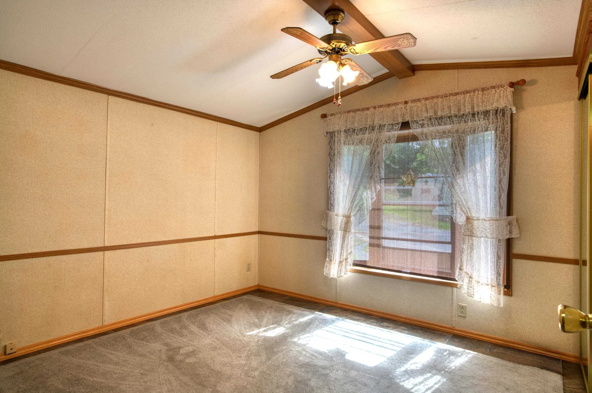 318 County Road Walpole NH 03608