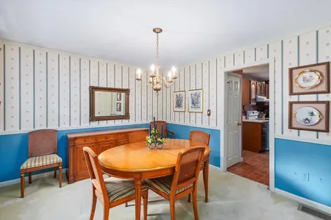6 Taylor Court Peterborough NH 03458