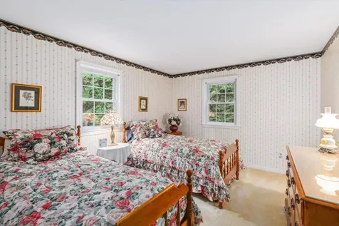 6 Taylor Court Peterborough NH 03458