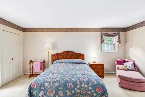 6 Taylor Court Peterborough NH 03458