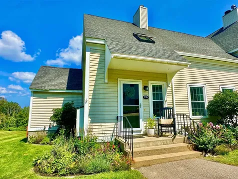 33 Apple Tree Drive Goffstown NH 03045