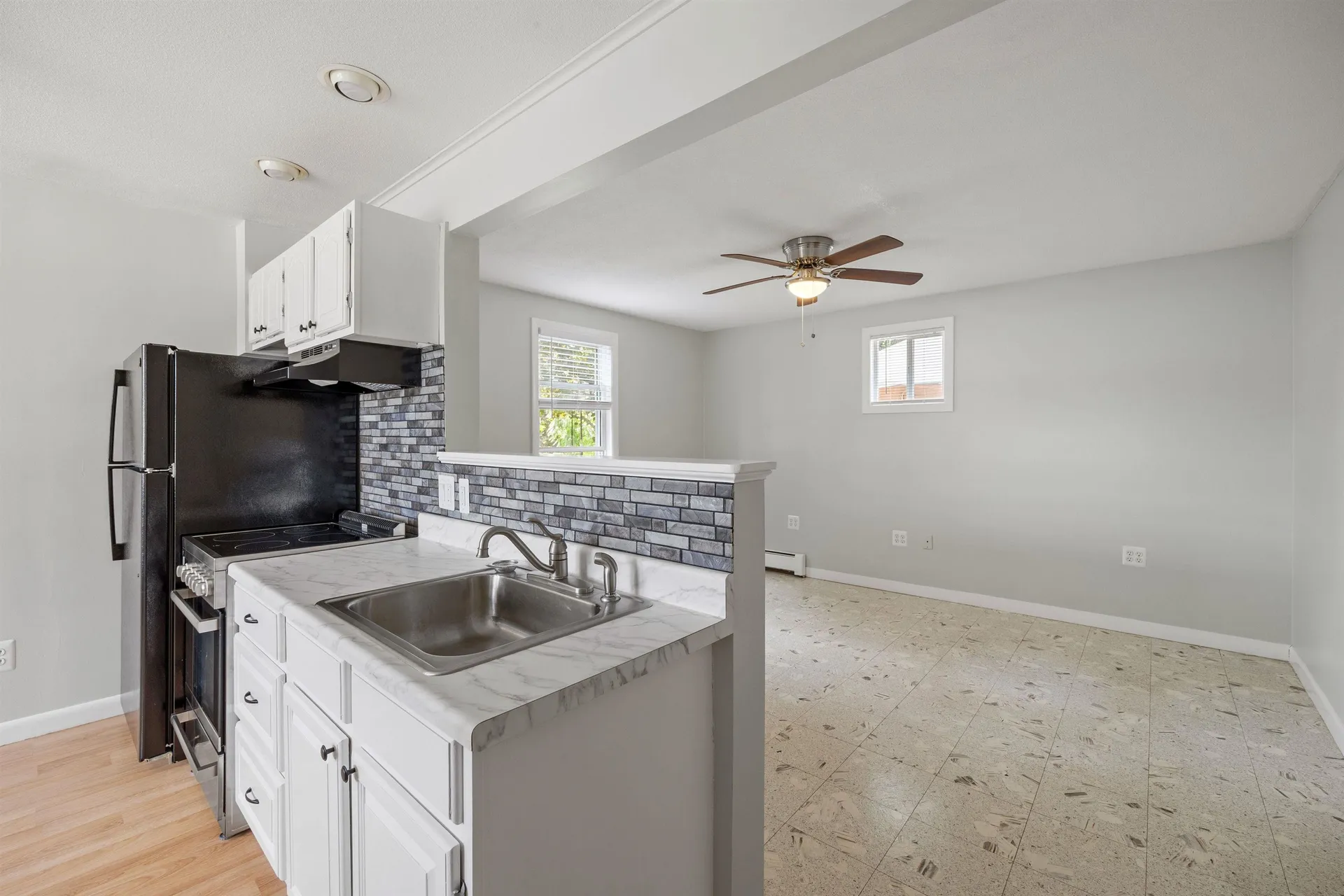 21 Cross Street Allenstown NH 03275