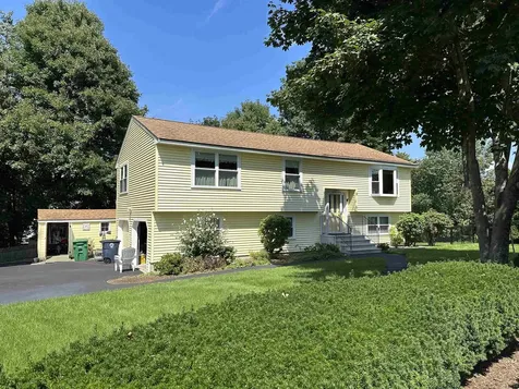 8 Marcia Drive Nashua NH 03062