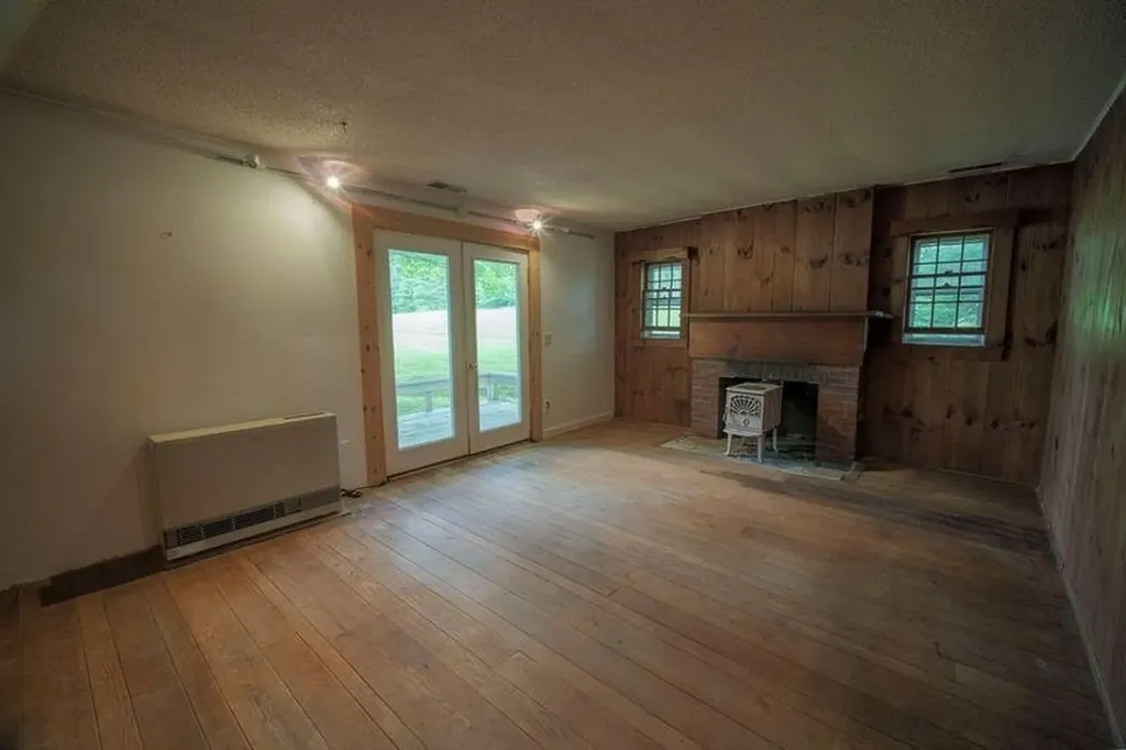 20 Finkel Road Wardsboro VT 05355