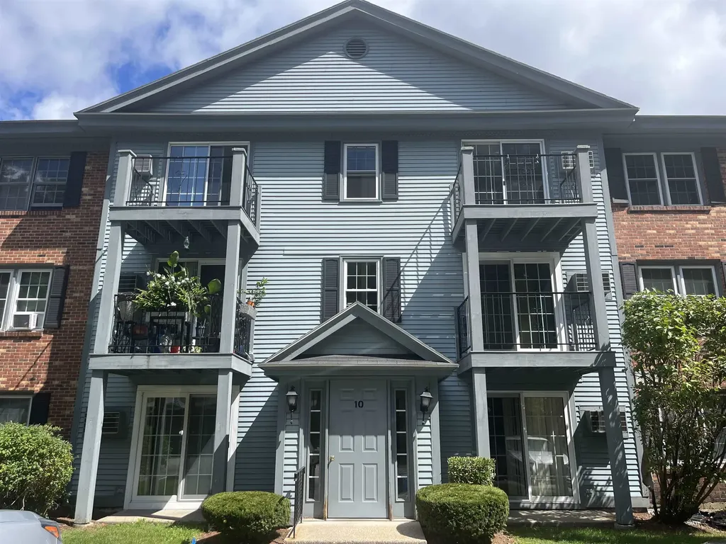 10 Northbrook Drive Manchester NH 03102