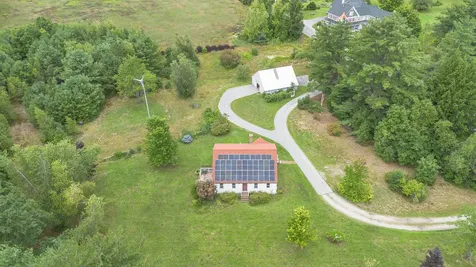 64 Pleasant View Road Bradford NH 03221