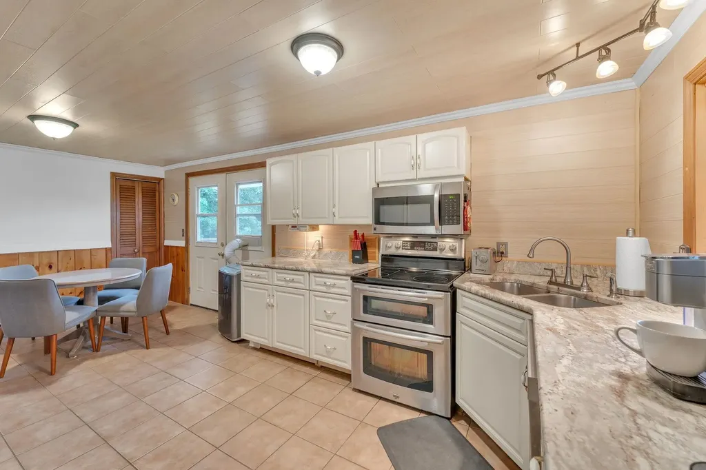 170 W Cobble Hill Road Barre Town VT 05641