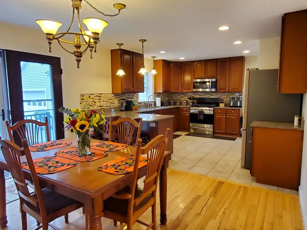 22 Mirror Lake Heights Canaan NH 03741