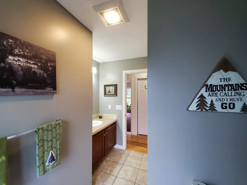 22 Mirror Lake Heights Canaan NH 03741