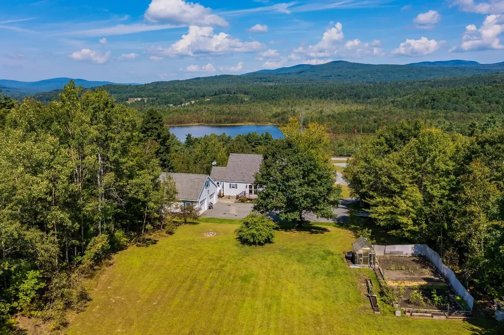 22 Mirror Lake Heights Canaan NH 03741
