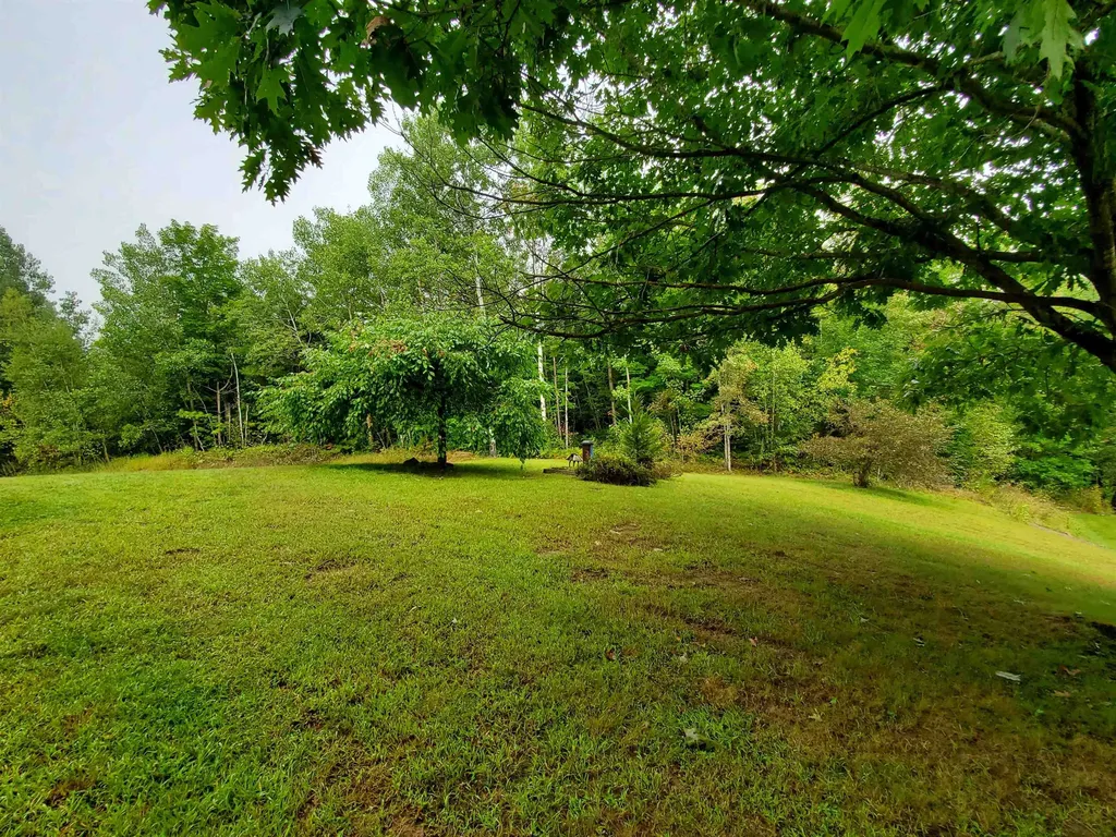 22 Mirror Lake Heights Canaan NH 03741