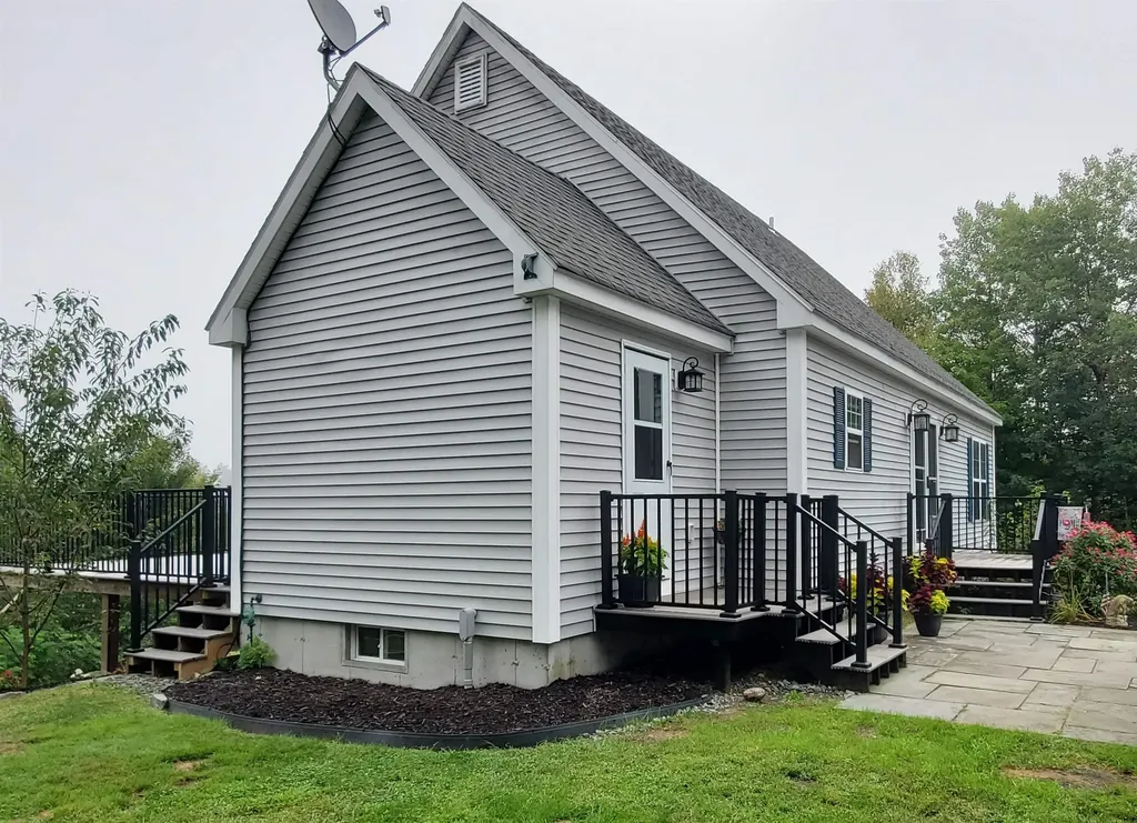 22 Mirror Lake Heights Canaan NH 03741