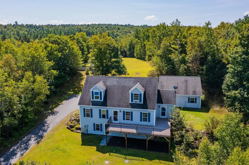22 Mirror Lake Heights Canaan NH 03741