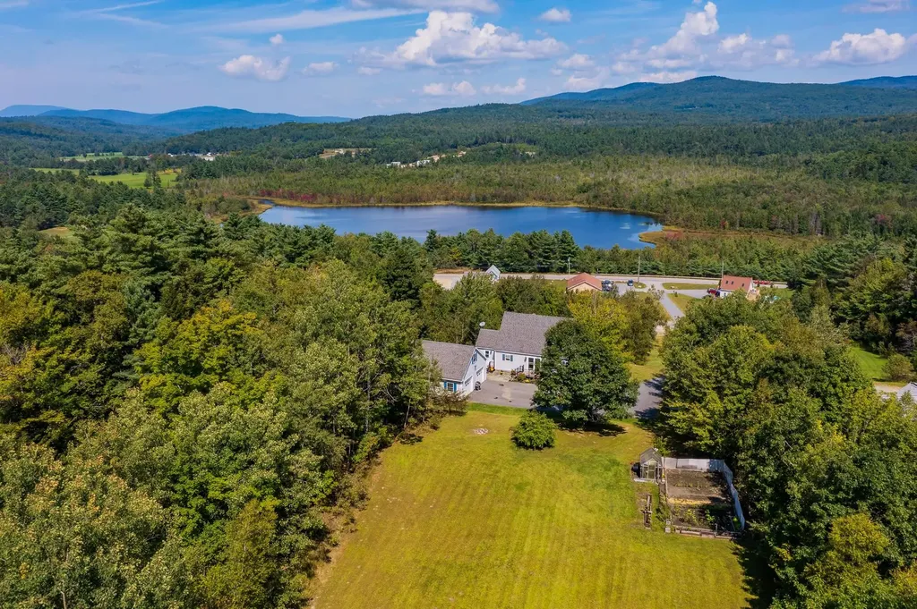 22 Mirror Lake Heights Canaan NH 03741