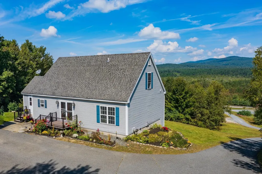 22 Mirror Lake Heights Canaan NH 03741