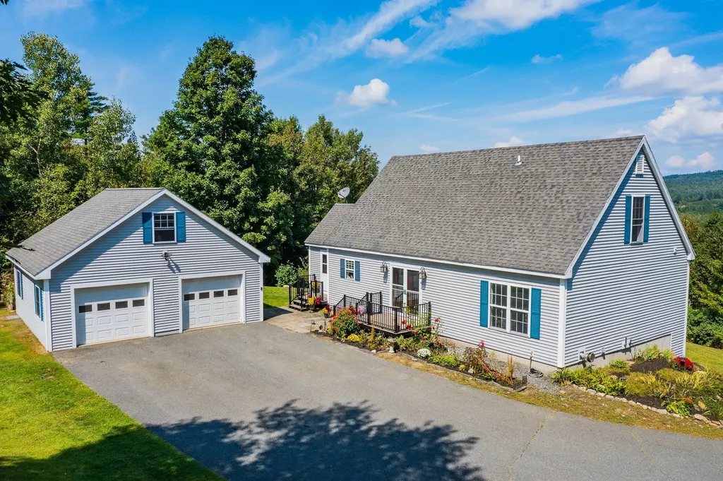 22 Mirror Lake Heights Canaan NH 03741