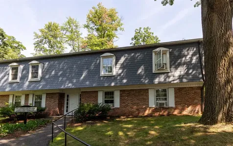 125 Kennedy Drive South Burlington VT 05403